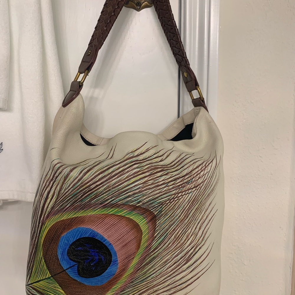 Very Rare Find! Elliott Lucca Peacock Feather Design Cream Bag.  Arm Candy! - Picture 14 of 17